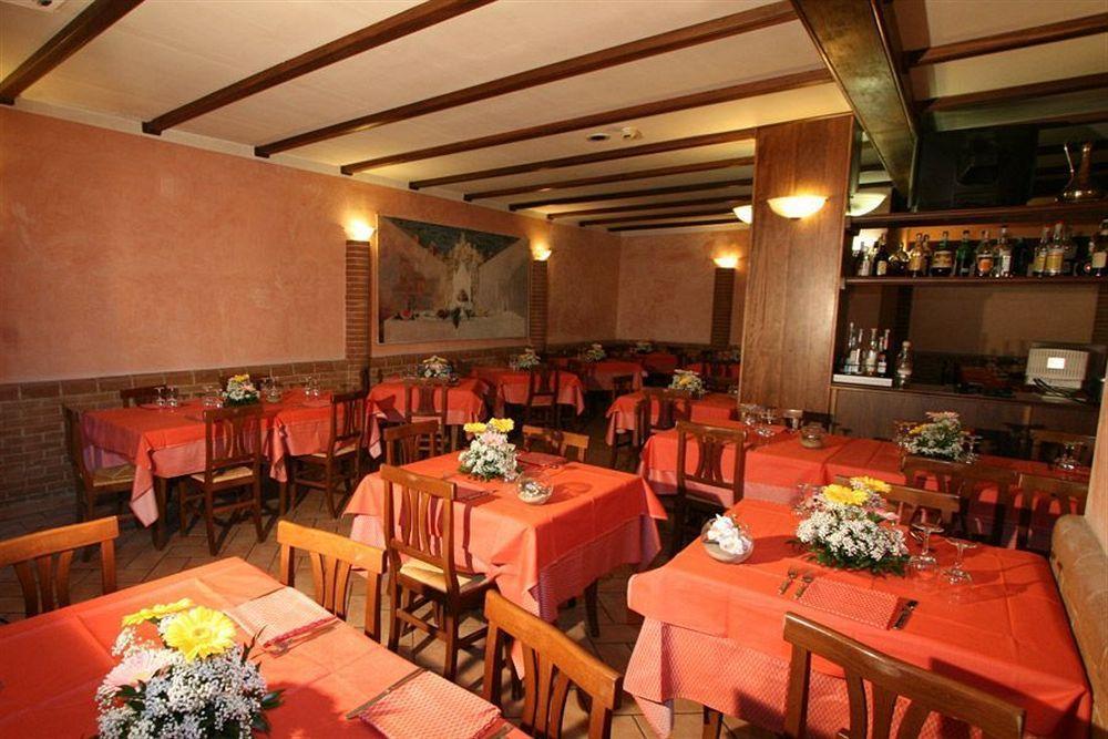 Hotel I Duchi Camerino Zewnętrze zdjęcie